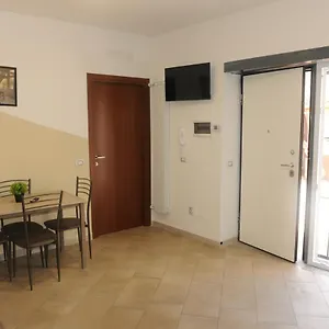 https://milan-3suites.italymilanhotels.net
